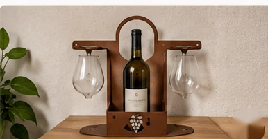 Geschenkhalter – 1 Flasche + 2 Gläser – Beispielbild für individuell gefertigten Metallzuschnitt